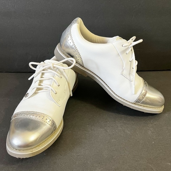 G/FORE Cap Toe Gallivanter Golf Shoe Women's 6.5 M White Silver Snow Spikeless - Picture 1 of 11